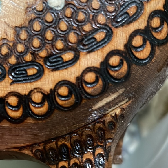 Vintage Handmade Folk Art Ornate Pyrography Wood Wine Flask 10 Inch - Picture 9 of 9